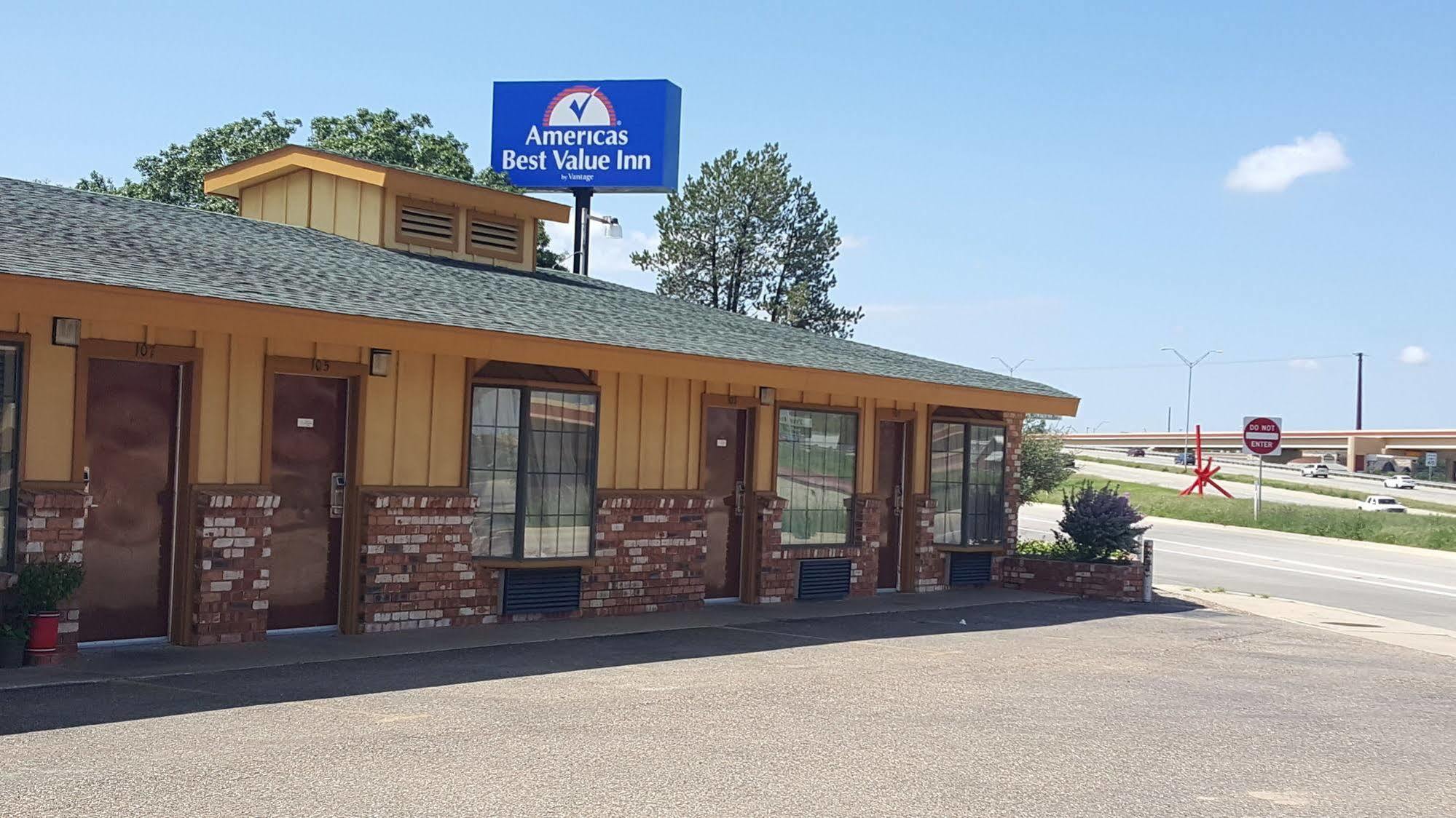Stadium Motel Лъбък Екстериор снимка