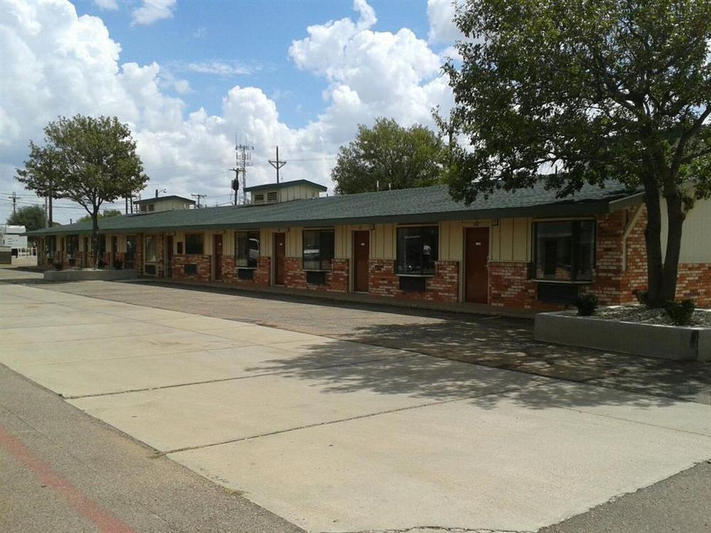 Stadium Motel Лъбък Екстериор снимка